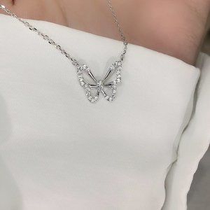 Beautiful silver butterfly necklace